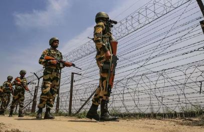 भारत-पाकिस्तान संघर्ष: गुजरात के कच्छ में लोगों को घरों के अंदर रहने की सलाह दी गई