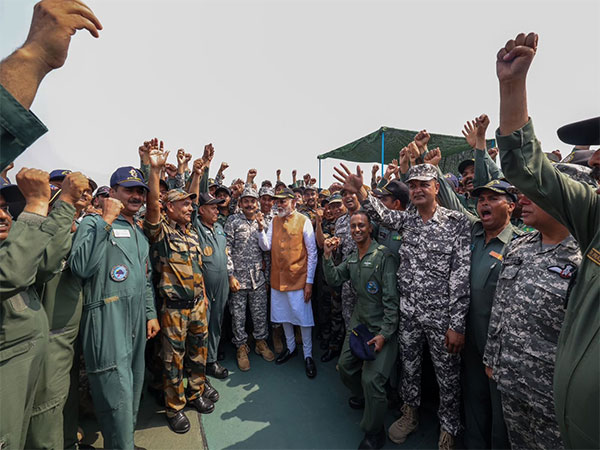 'ऑपरेशन सिंदूर' के बाद सैनिकों की वीरता की कहानियां इतिहास में अंकित हो गईं: आदमपुर एयर बेस पर पीएम मोदी