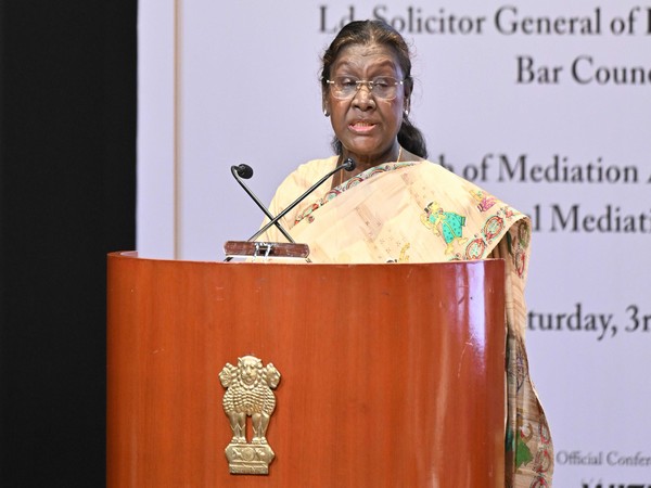 क्या सुप्रीम कोर्ट तय कर सकता है विधेयकों पर मंजूरी की डेडलाइन? राष्ट्रपति मुर्मू ने पूछे ये 14 सवाल