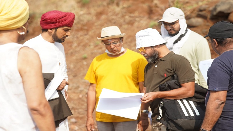 रॉकस्टार के बाद फुले को मिल रही तारीफ से उत्साहित हैं मुअज्जम बेग, एक अन्य बायोपिक पर शुरू किया काम