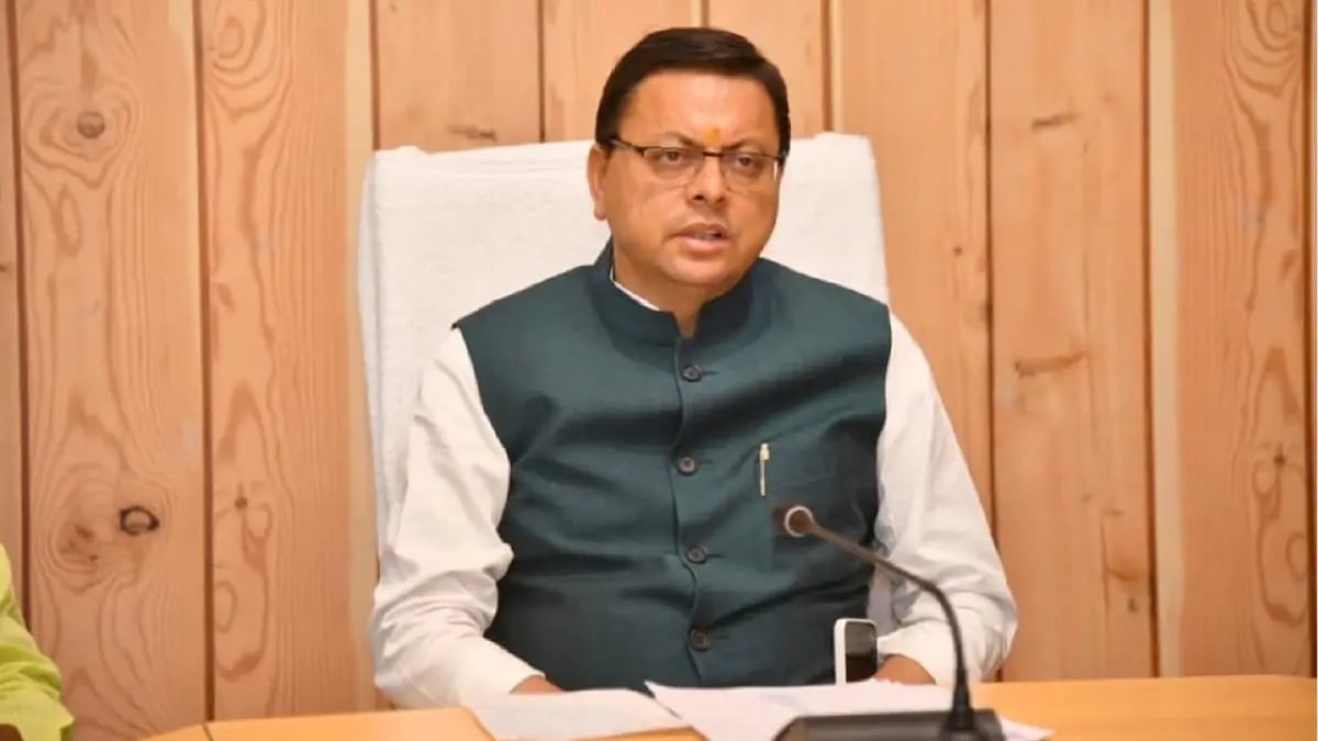 सीएम हेल्पलाइन - मुख्यमंत्री पुष्कर सिंह धामी ने फरियादियों से पूछा कि उनका काम हुआ या नहीं?