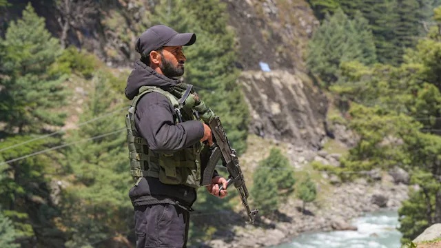 भारत-नेपाल ने चलाया साझा तलाशी अभियान, संदिग्ध पाकिस्तानी आतंकवादियों की खोज जारी