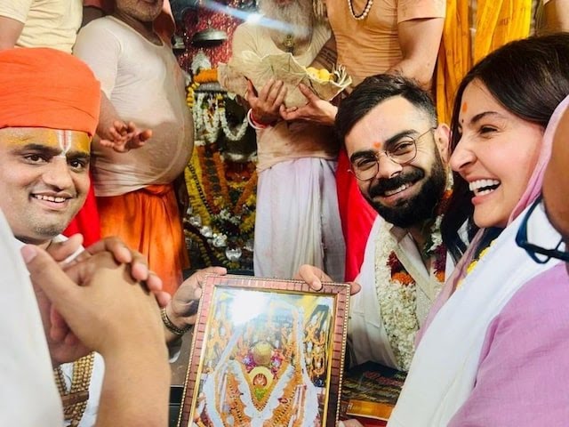 टेस्ट क्रिकेट से संन्यास के बाद अयोध्या पहुंचे विराट कोहली, अनुष्का के साथ किए राम मंदिर में दर्शन