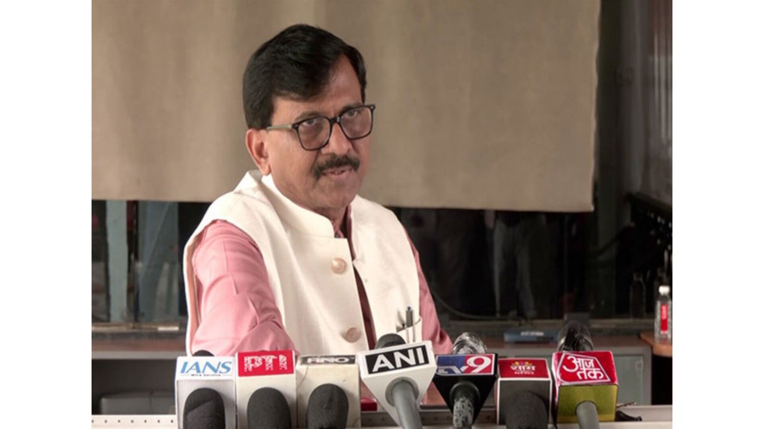 संजय राउत ने भारत के चौथी सबसे बड़ी अर्थव्यवस्था बनने पर सवाल उठाया, कहा 