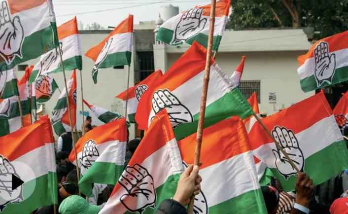 राहुल गांधी से सावरकर के बारे में बयान देते समय उल्लेखित किताब के बारे में जानकारी मांगी गई