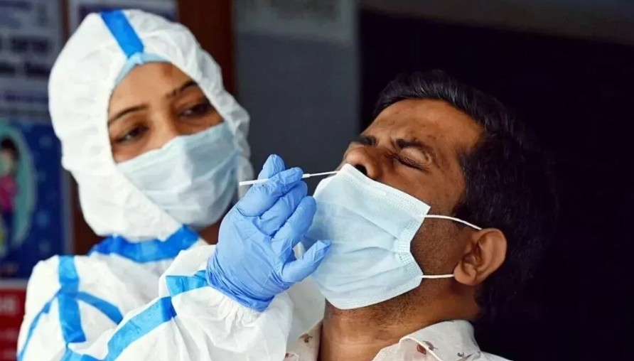 राजधानी दिल्ली में कोरोना वायरस पर बोलीं मुख्यमंत्री रेखा गुप्ता, 'सरकार हर स्थिति से...'