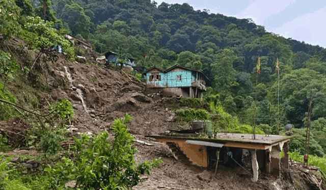 सिक्किम में लैंडस्लाइड से आर्मी कैंप तबाह; 3 की मौत, 6 जवान लापता