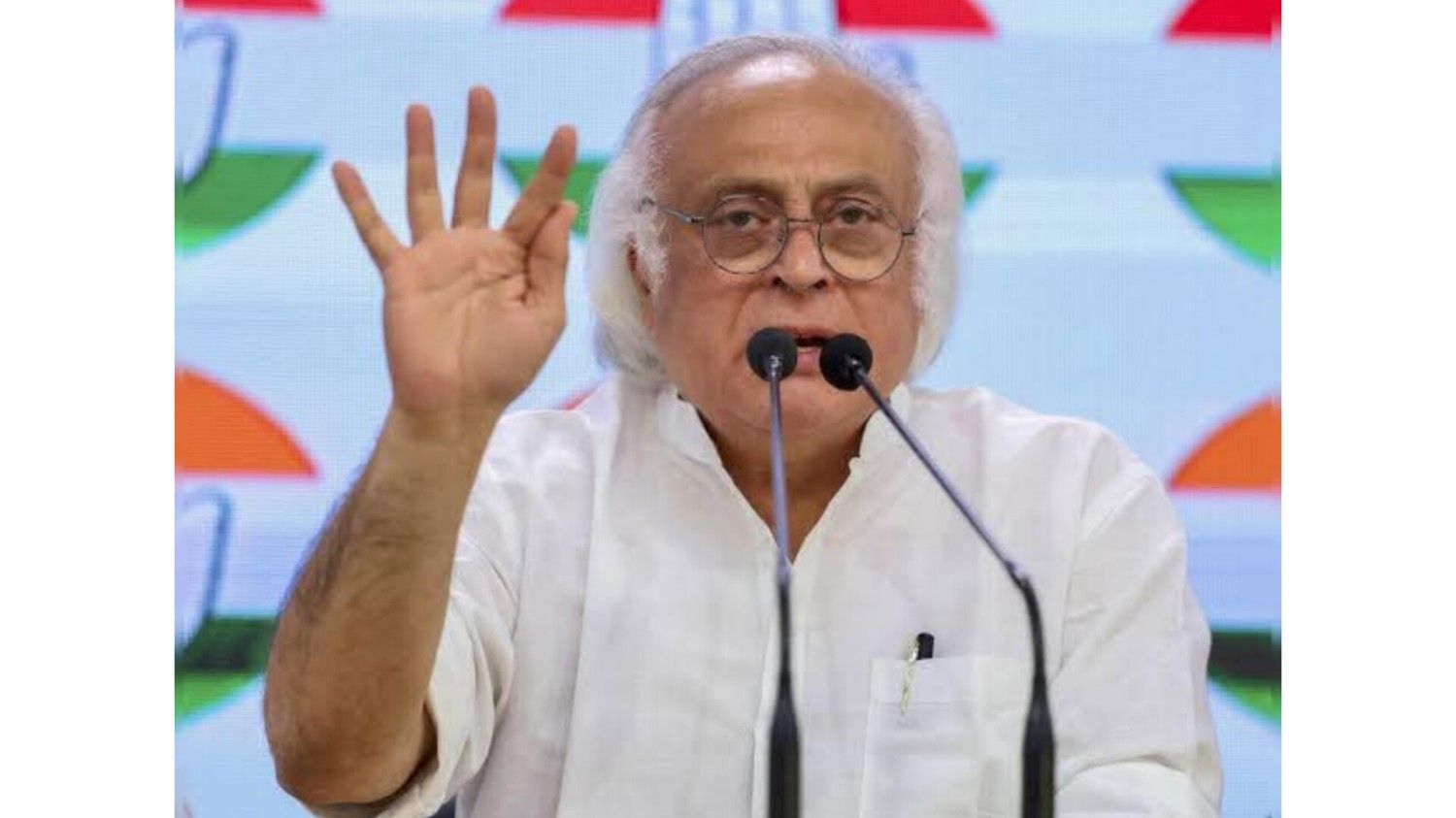 कांग्रेस : आरएसएस ने व्यावसायिक संस्थानों में घुसपैठ कर उन्हें नष्ट कर दिया