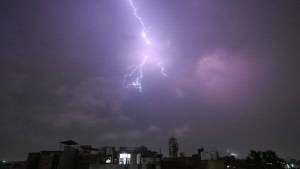 आईएमडी का अलर्ट, एनसीआर में अगले तीन दिन तेज आंधी-तूफान और बारिश की चेतावनी