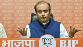 राहुल गांधी के 'सरेन्डर' बयान पर बवाल: बीजेपी बोली- ऐसा शब्द तो मसूद अज़हर ने भी नहीं कहा