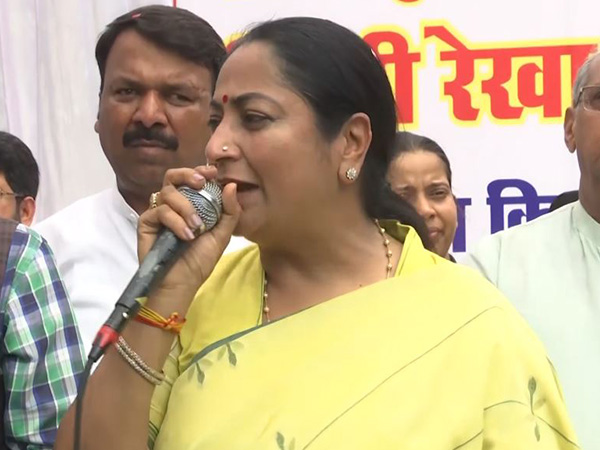 दिल्ली में उचित घर उपलब्ध कराए बिना कोई भी झुग्गी नहीं तोड़ी जाएगी: मुख्यमंत्री रेखा गुप्ता