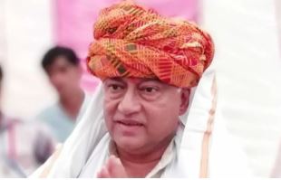 दिग्विजय सिंह के भाई लक्ष्मण सिंह पर कांग्रेस का बड़ा ऐक्शन, जानें क्यों पार्टी से निकाला?