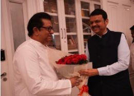 मनसे-शिवसेना (उबाठा) में सुलह की अटकलों के बीच फडणवीस ने राज ठाकरे से मुलाकात की