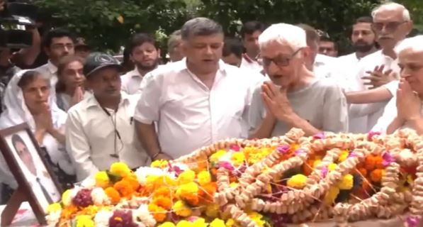 एयर इंडिया विमान दुर्घटना: ‘मेडे कॉल’ करने वाले पायलट सभरवाल का मुंबई में अंतिम संस्कार संपन्न