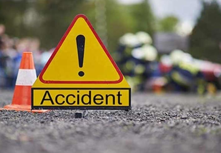 पश्चिम बंगाल में दिल दहला देने वाला हादसा, कार और ट्रक की टक्कर में 9 लोगों की मौत