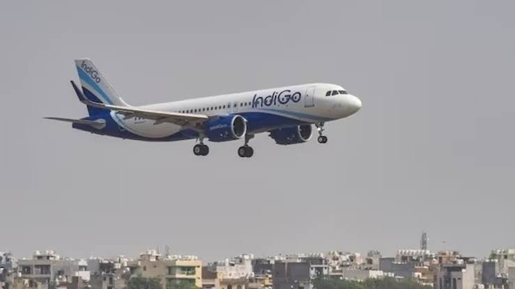इंडिगो पायलट ने भेजा मेडे सिग्नल, कम ईंधन के चलते इमरजेंसी लैंडिंग
