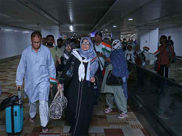 ऑपरेशन सिंधु: ईरान से 285 भारतीयों को लेकर दिल्ली पहुंचा विमान, अबतक कुल 1713 लोगों का रेस्क्यू