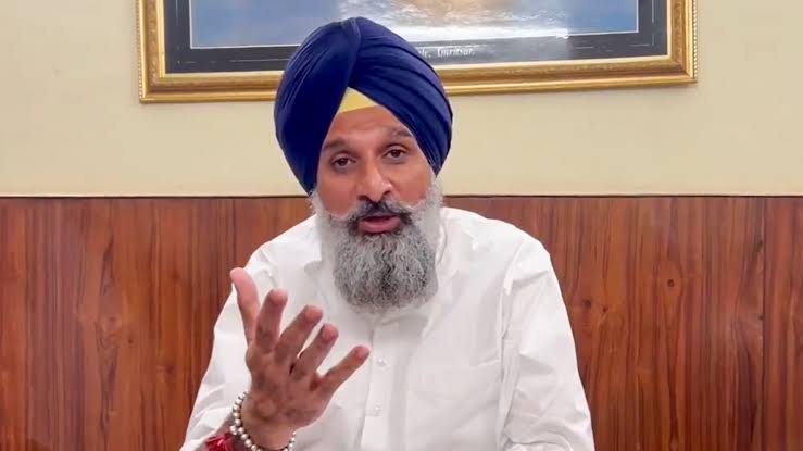 पूर्व डीजीपी का दावा: बिक्रम मजीठिया का ड्रग तस्करों से गठजोड़ और वित्तीय लाभ का 100% सबूत