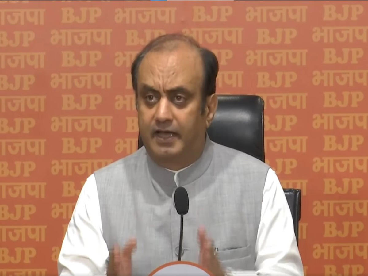 'इसे नमाजवाद कहते हैं...', वक्फ बिल विरोध को लेकर इंडिया गठबंधन पर भड़की भारतीय जनता पार्टी