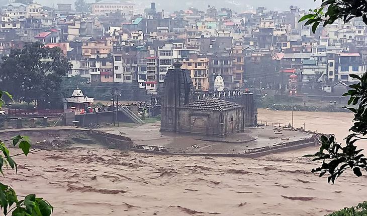 हिमाचल प्रदेश: मंडी में बादल फटने से मरने वालों की संख्या 13 हुई, 29 लापता लोगों की तलाश जारी