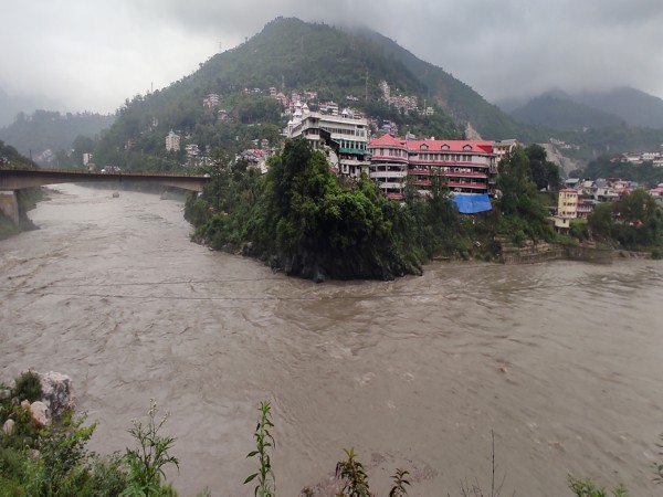 हिमाचल में मानसून का कहर जारी: बारिश बनी 50 लोगों का काल, अबतक कुल 78 की मौत