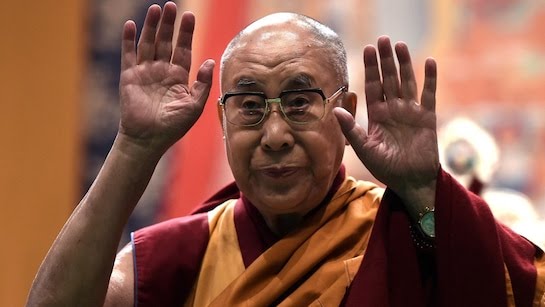 दलाई लामा ने भारी भीड़ के सामने मनाया अपना 90वां जन्मदिन, वैश्विक नेताओं ने दीं शुभकामनाएं