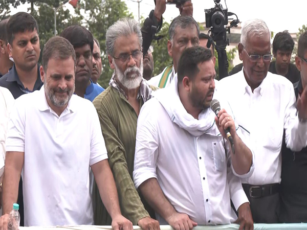 'महाराष्ट्र की तरह बिहार में भी वोट चोरी की कोशिश जारी', बिहार बंद रैली में राहुल-तेजस्वी भाजपा पर बरसे