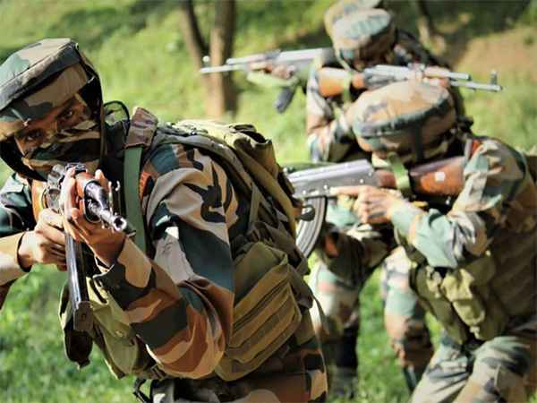 जम्मू-कश्मीर: भारतीय सेना ने एलओसी पर चलाया ऑपरेशन, दो आतंकवादियों को किया ढेर