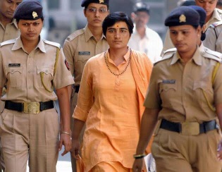 मालेगांव ब्लास्ट में बरी होने पर साध्वी प्रज्ञा ने कहा- जिंदगी बर्बाद हो गई, भाजपा नेताओं ने दिया ये बयान