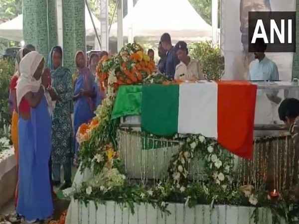 आज पंचतत्व में विलीन होंगे शिबू सोरेन, पैतृक गांव नेमरा में राजकीय सम्मान के साथ होगा अंतिम संस्कार