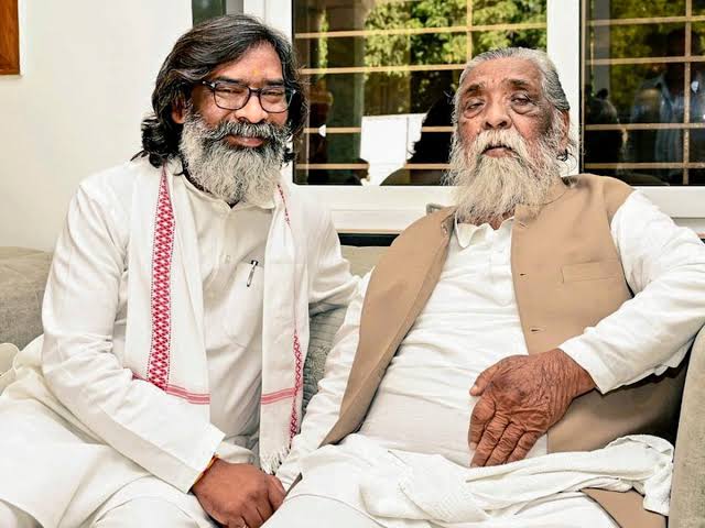 'अन्याय के खिलाफ पिता की लड़ाई जारी रहेगी', शिबू सोरेन के निधन पर सीएम हेमंत ने लिखा भावुक नोट