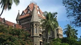 आधार, पैन और वोटर आईडी रखने से कोई भारतीय नहीं हो जाएगा: मुंबई उच्च न्यायालय