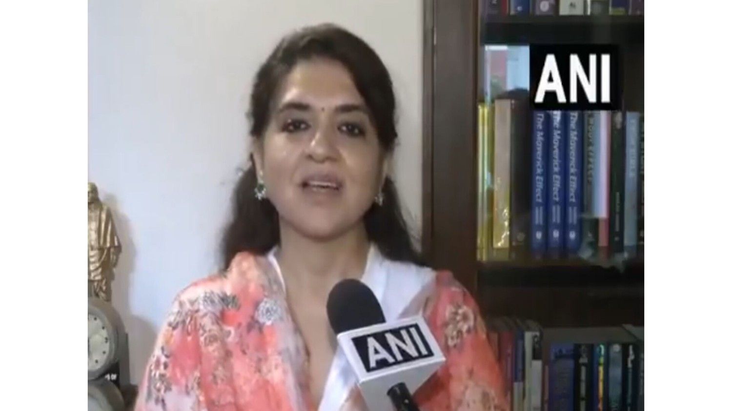 शिवसेना नेता शाइना एनसी ने जीएसटी सुधारों पर पीएम मोदी की घोषणा की सराहना की, बताया घोषणा को दिवाली का तोहफा