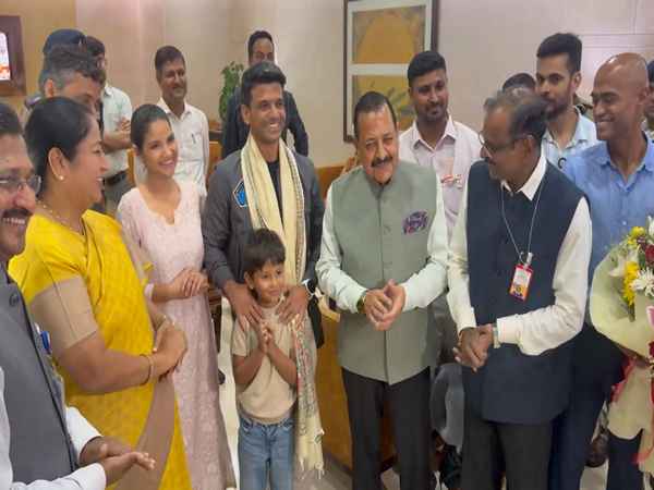 भारत लौटे अंतरिक्ष यात्री शुभांशु शुक्ला, दिल्ली में हुआ भव्य स्वागत