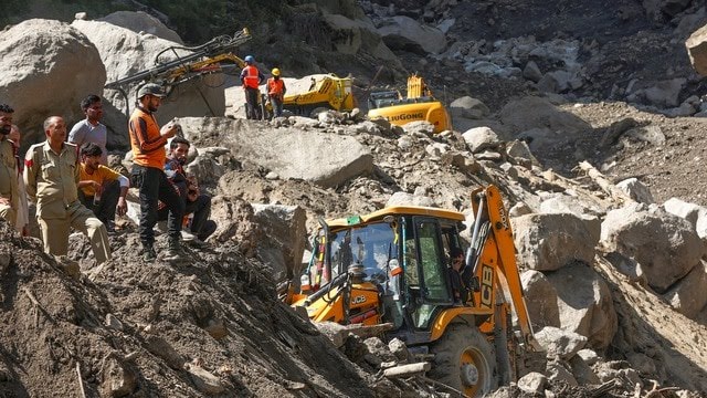 जम्मू कश्मीर के कठुआ में बादल फटने से 4 की मौत, कई घायल; सीएम उमर अब्दुला ने जताया दुख