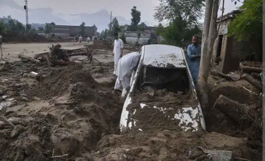 जम्मू कश्मीर: कठुआ में बादल फटने और भूस्खलन से 7 की मौत, अमित शाह ने सीएम से की बात, मुआवजा घोषित
