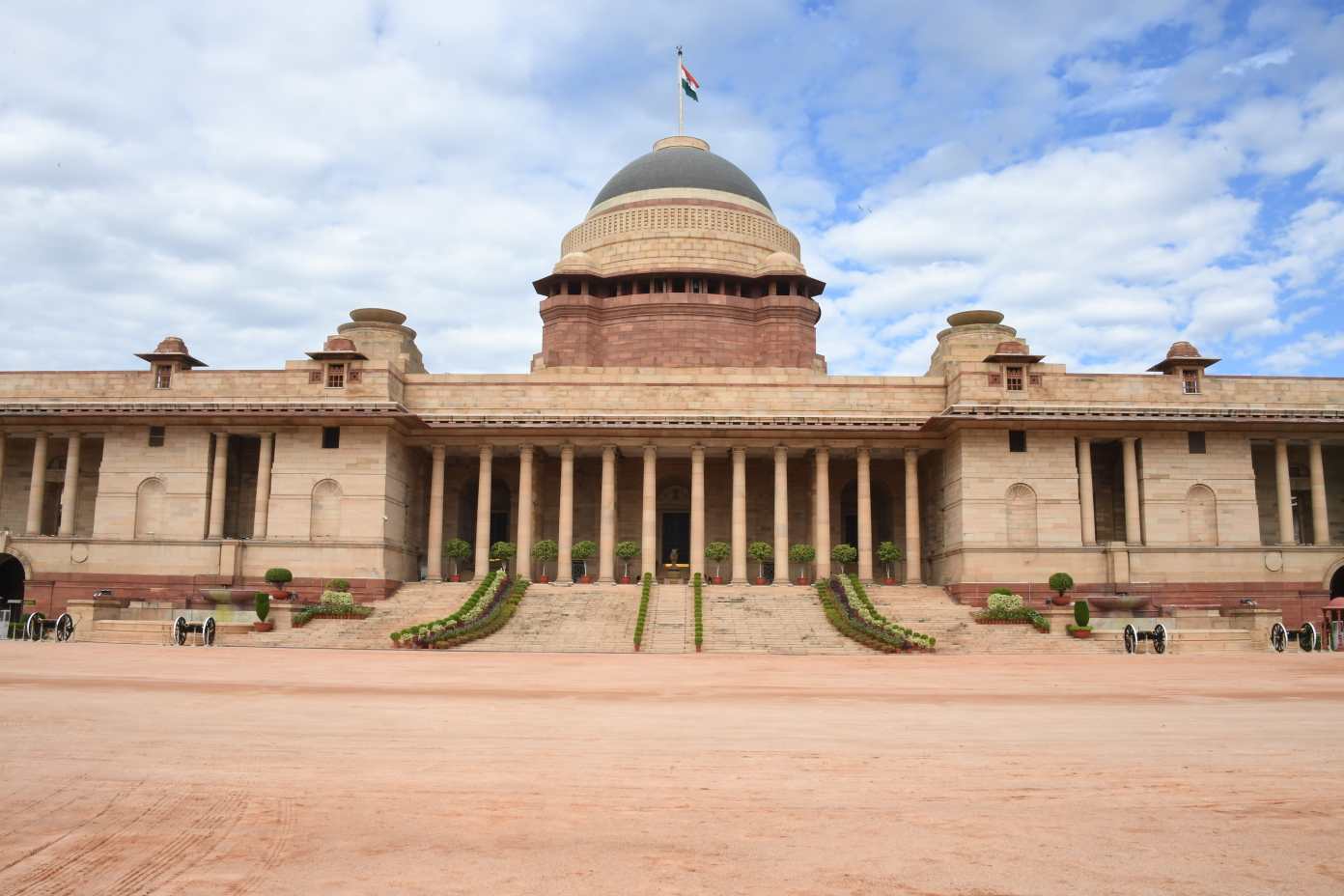 उपराष्ट्रपति चुनाव: सीपी राधाकृष्णन बनाम बी. सुदर्शन रेड्डी, क्या विपक्ष का दांव कामयाब होगा?