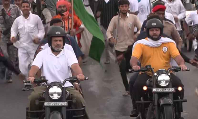 राहुल-तेजस्वी ने बिहार के पूर्णिया में चलाई मोटरसाइकिल, आज 'वोटर अधिकार यात्रा' का 8वां दिन