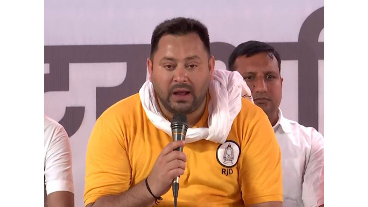तेजस्वी यादव ने चुनाव आयोग की विश्वसनीयता  पर उठाए सवाल, कहा 