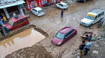 अब जम्मू-कश्मीर के डोडा में बादल फटा, राष्ट्रीय राजमार्ग बंद