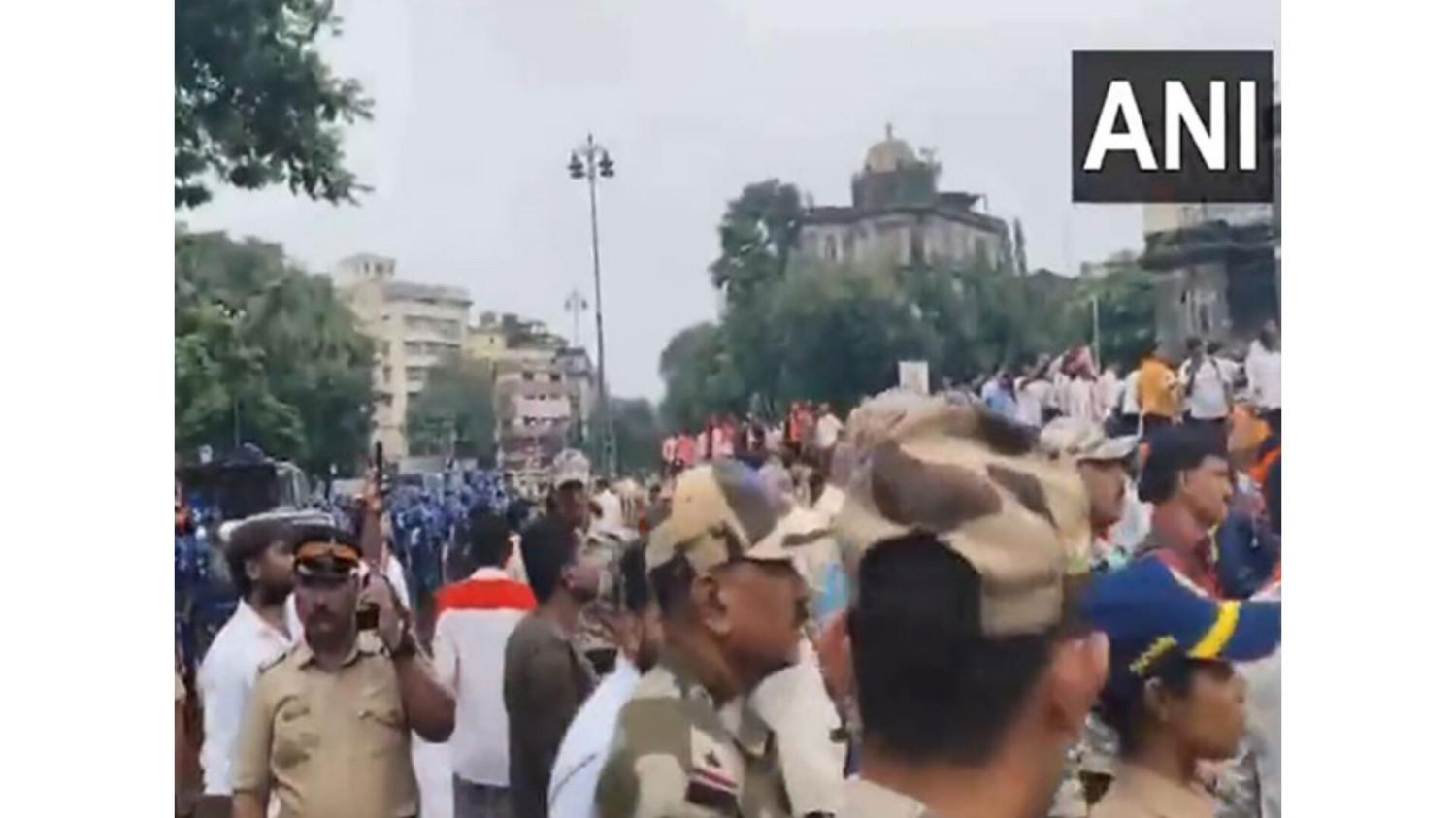 जरांगे की भूख हड़ताल के बीच, महाराष्ट्र सरकार ने वंशावली समिति का कार्यकाल 30 जून, 2026 तक बढ़ाया