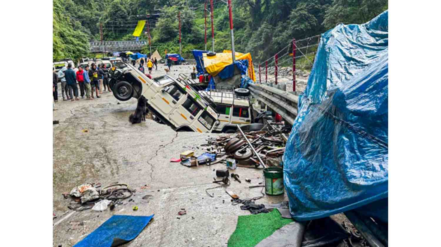 उत्तराखंड बाढ़ : धामी सरकार ने भारी बारिश से हुए नुकसान की भरपाई के लिए 5,702.15 करोड़ रुपये की विशेष सहायता की मांग की