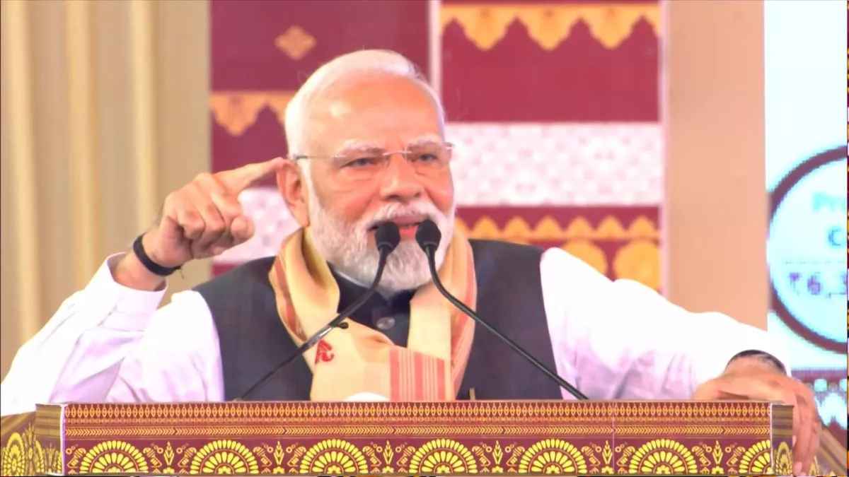 कांग्रेस भारतीय सेना के बजाय पाकिस्तान द्वारा पाले गए आतंकवादियों का समर्थन करती है: पीएम मोदी