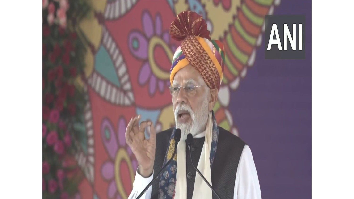 पीएम मोदी ने विपक्ष पर साधा निशाना, कहा 