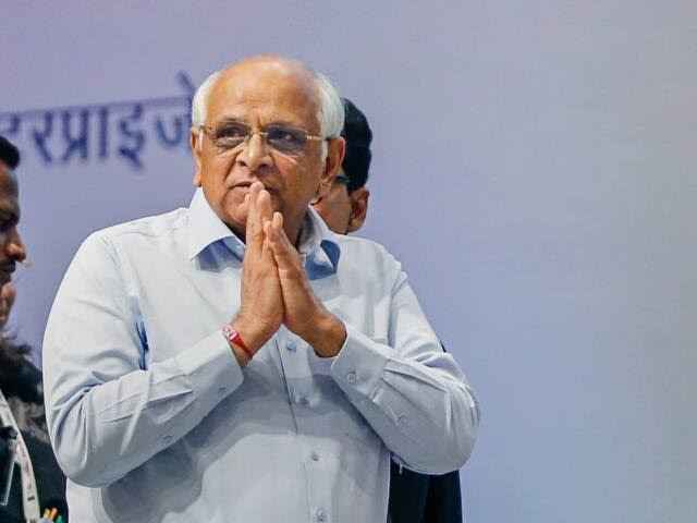 गुजरात में सीएम भूपेंद्र पटेल को छोड़कर सभी मंत्रियों का इस्तीफा, जानिए क्या है वजह