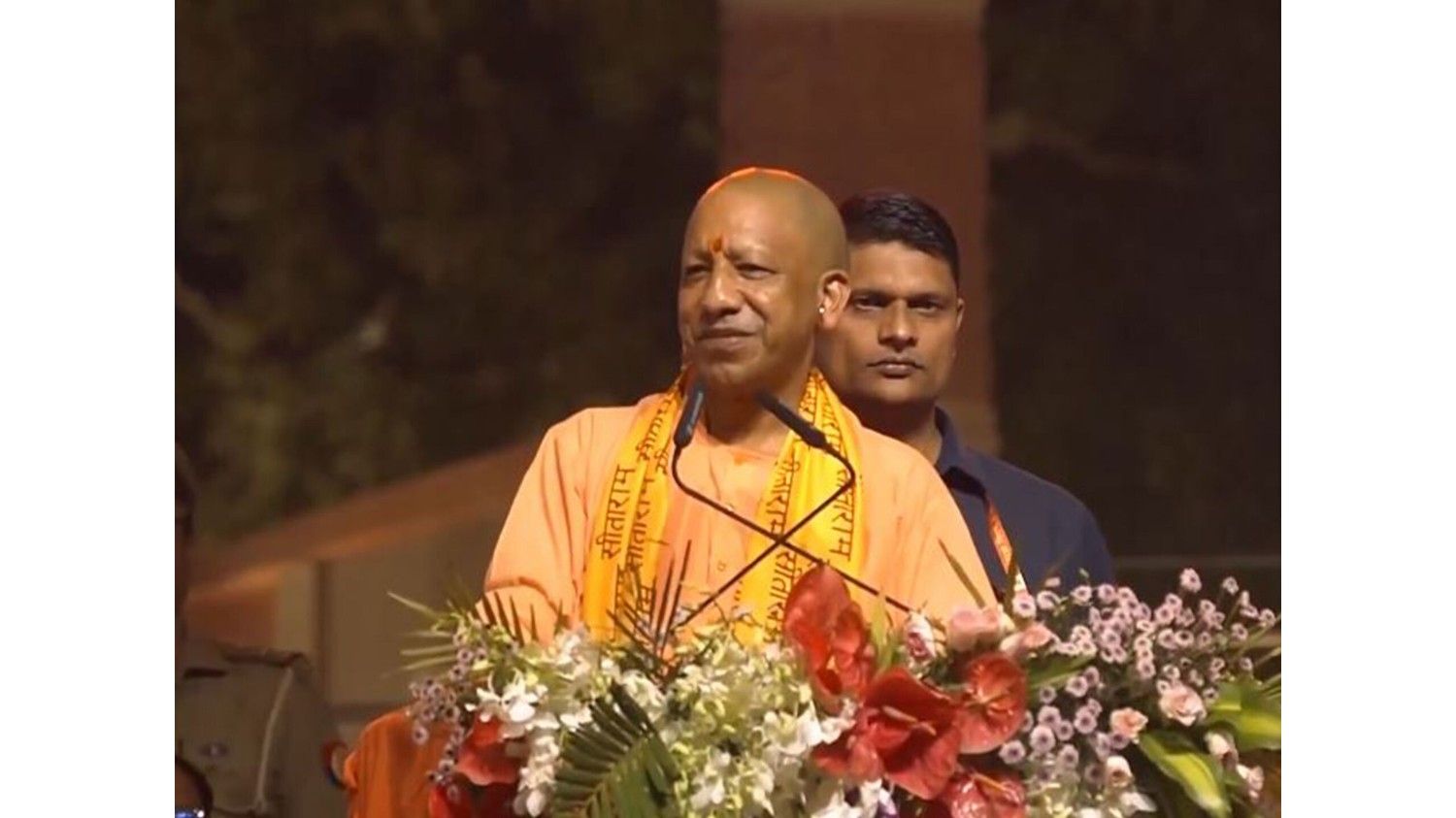 अयोध्या दीपोत्सव: उत्तर प्रदेश के मुख्यमंत्री योगी आदित्यनाथ को दो गिनीज वर्ल्ड रिकॉर्ड्स प्रमाणपत्र मिले