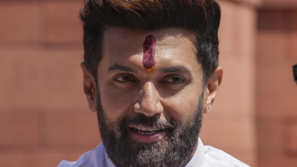 महागठबंधन बिहारियों के लिए नहीं, व्यक्तिगत महत्वाकांक्षाओं के लिए लड़ रहा है: चिराग पासवान