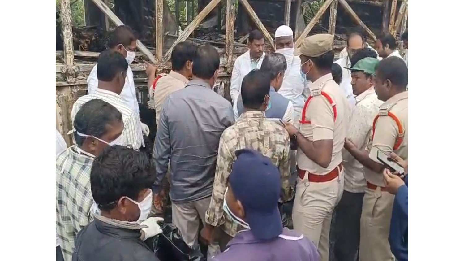 तेलंगाना सरकार ने कुरनूल बस हादसे में मृतकों के परिवारों के लिए 5 लाख रुपये की अनुग्रह राशि की घोषणा की
