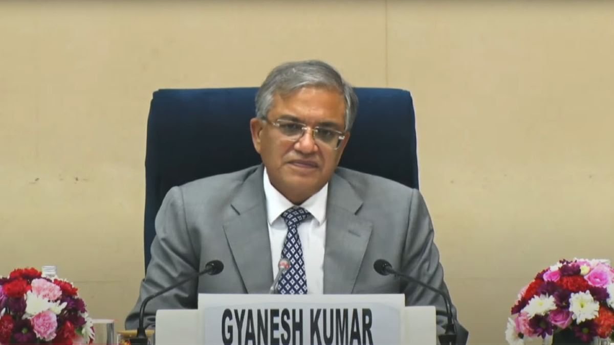 चुनाव आयोग का बड़ा ऐलान: यूपी, एमपी, बंगाल समेत इन 12 राज्यों में कल से शुरू होगा SIR
