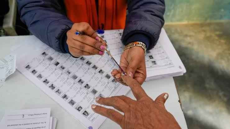 बंगाल में SIR से पहले चुनाव आयोग की पहल, मतदाताओं के लिए जारी किया स्पेशल नंबर